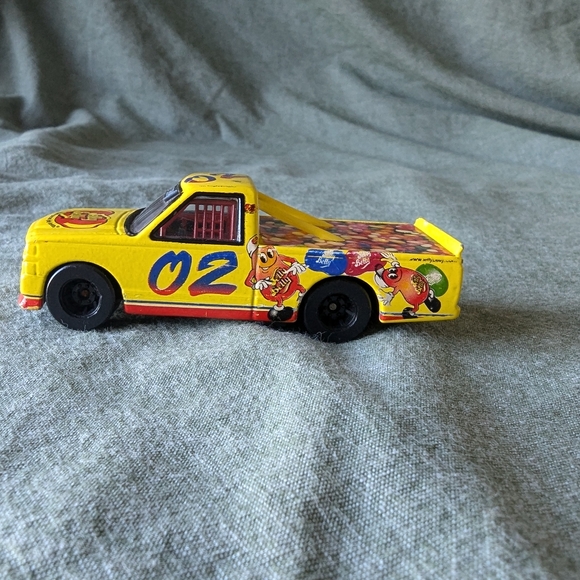Jelly Belly Ford F-150 Nascar Vintage 2000's Jim Inglebright Yellow Truck 2.5in - Picture 4 of 12